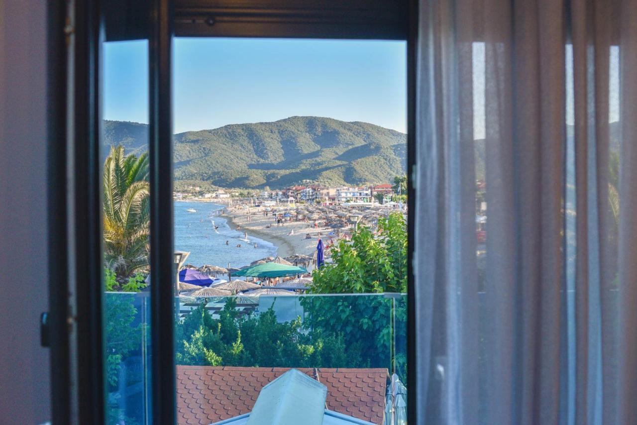 Athos Veranda Sarti Exterior photo